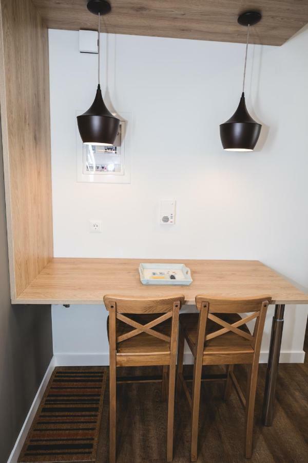 Ziva Apartment - 4Th Floor - Renovated 2019 เอเธนส์ ภายนอก รูปภาพ